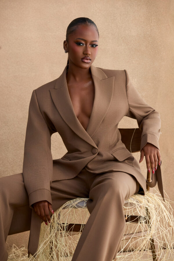 Cooperate Baddie Set